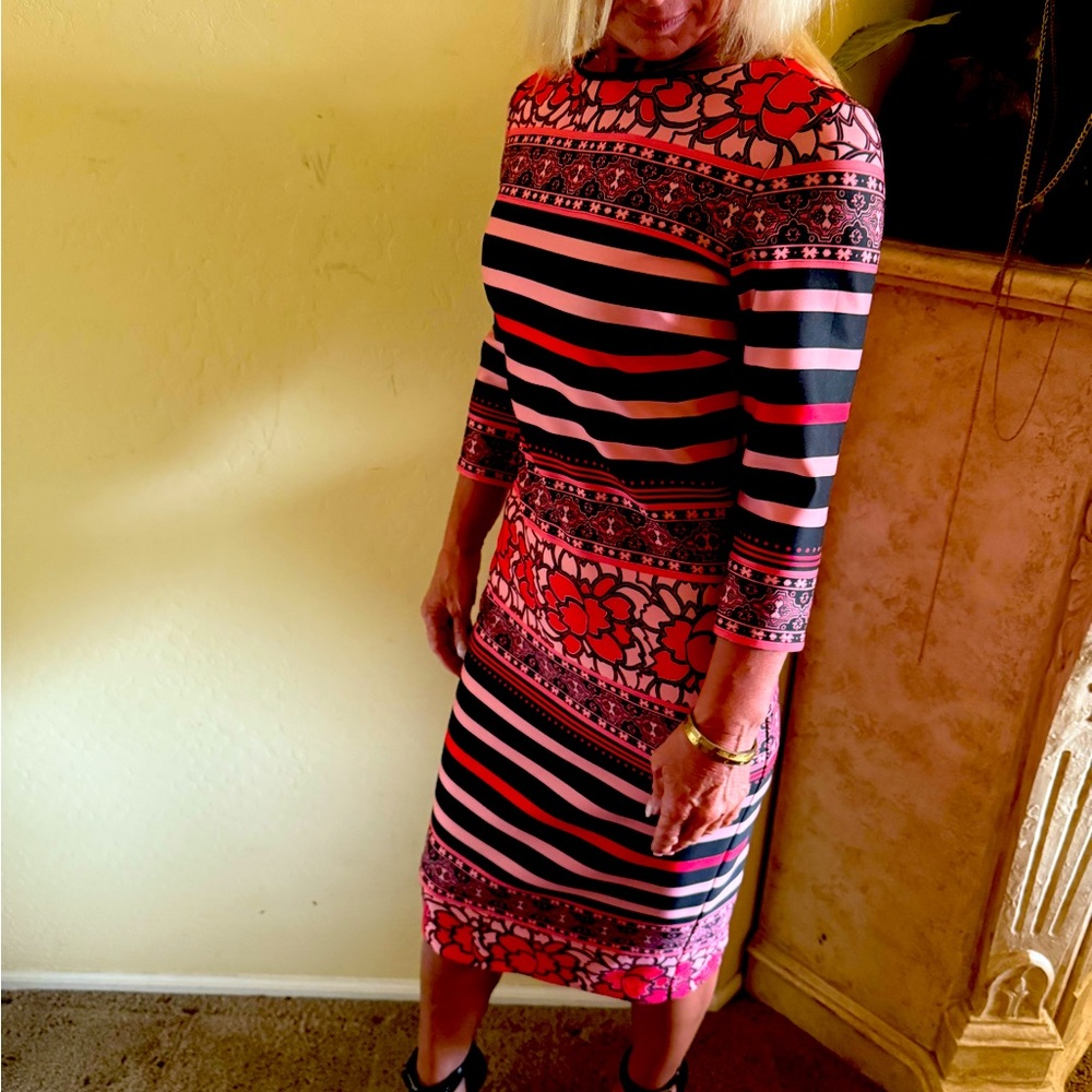 Perfect valentines dress. Red and black midi dress xs Eva Mendes